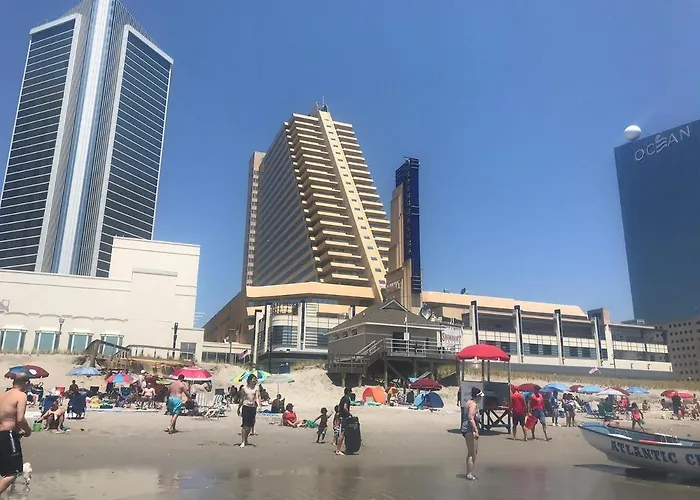 2Br 3Ba Beachfront Condo Cozysuites At Showboat